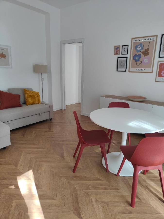 Appartement Elegante Bilocale A Milano Con Balcone Extérieur photo