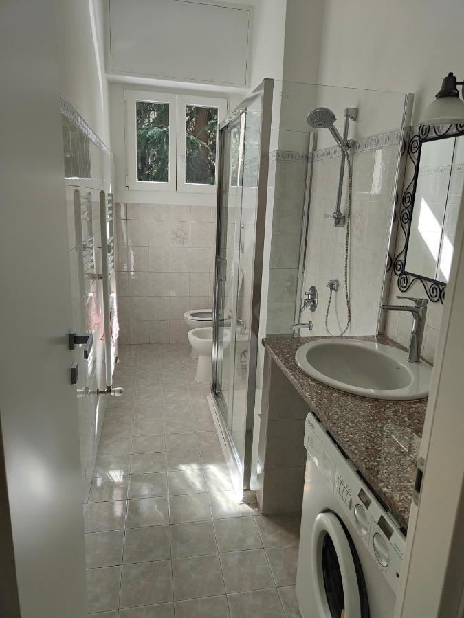 Appartement Elegante Bilocale A Milano Con Balcone Extérieur photo